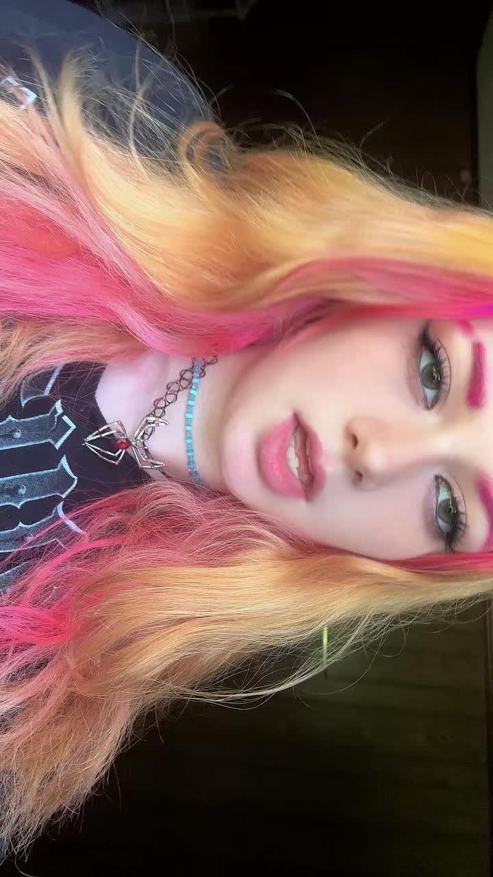 @Bella_9_9_9