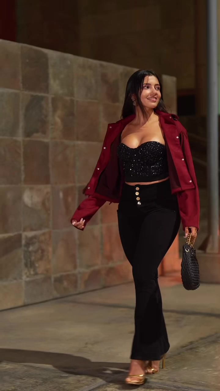 @BLONDIE JEANS