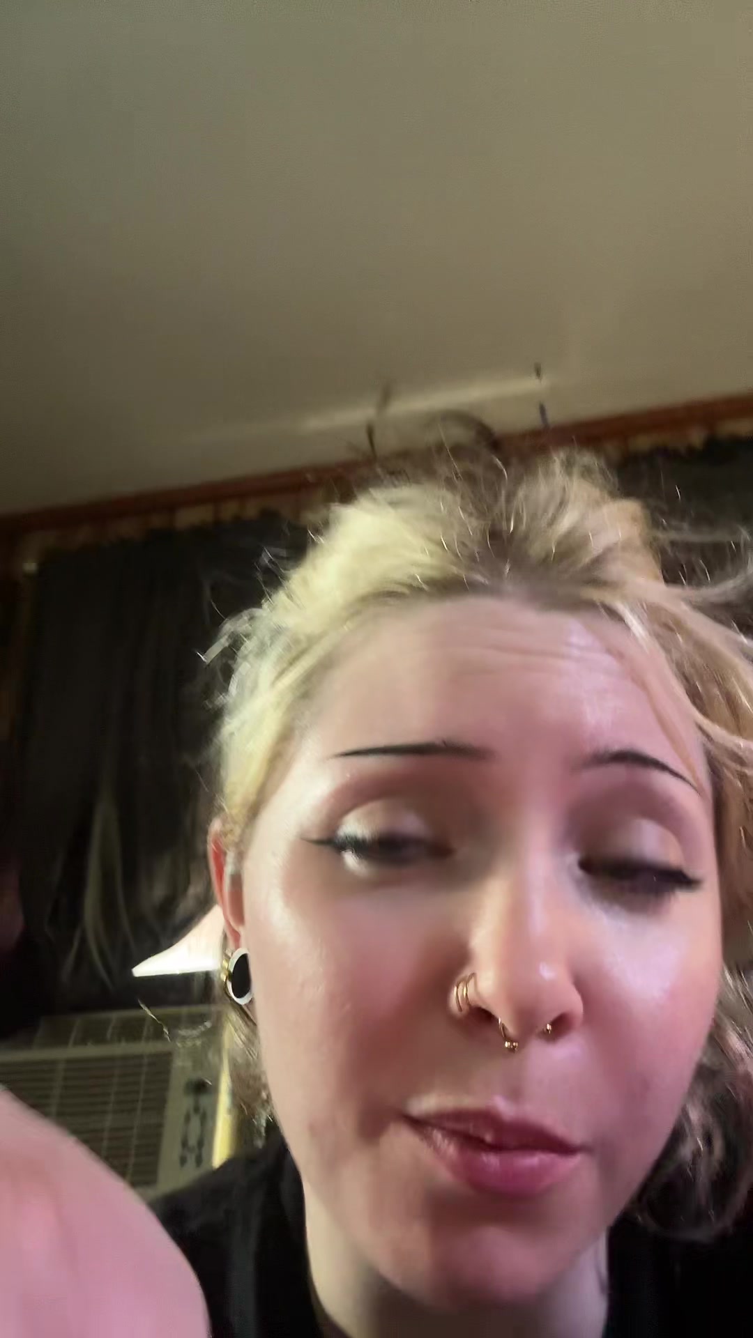 @lizzijogonecrazi