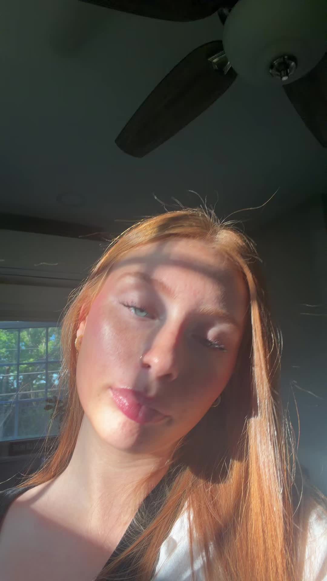 @♱