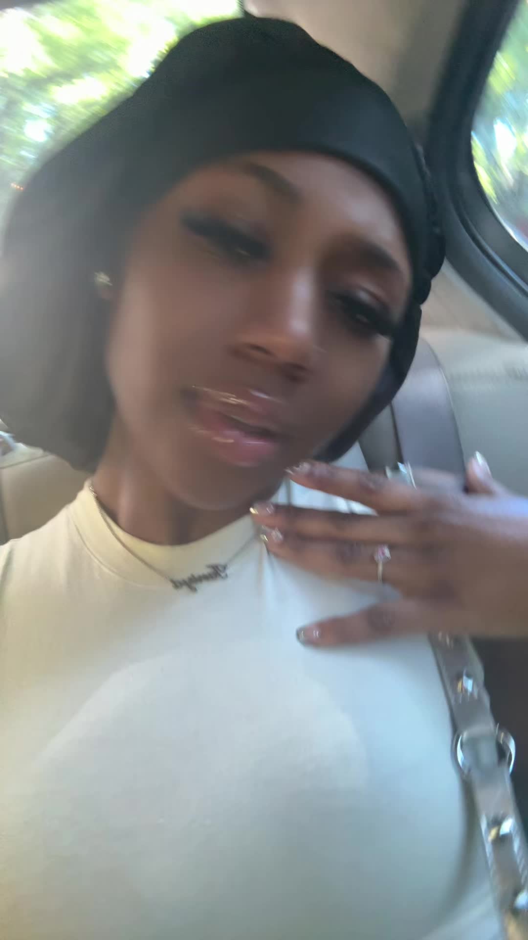 @taniyaa.
