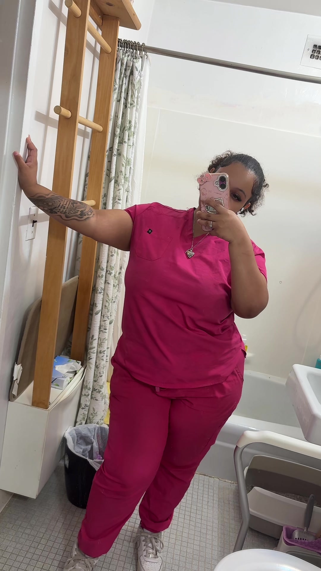 @Neekiee
