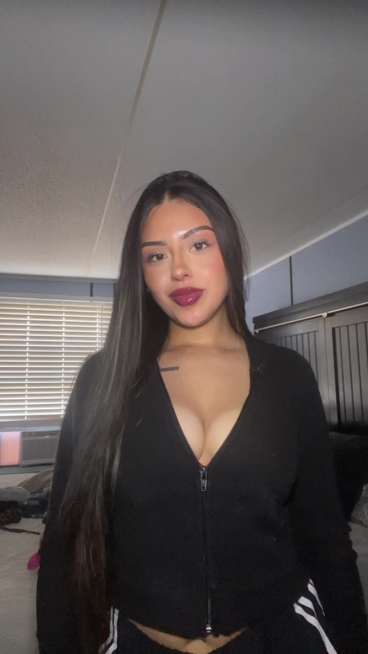 @Adrianna 🦂