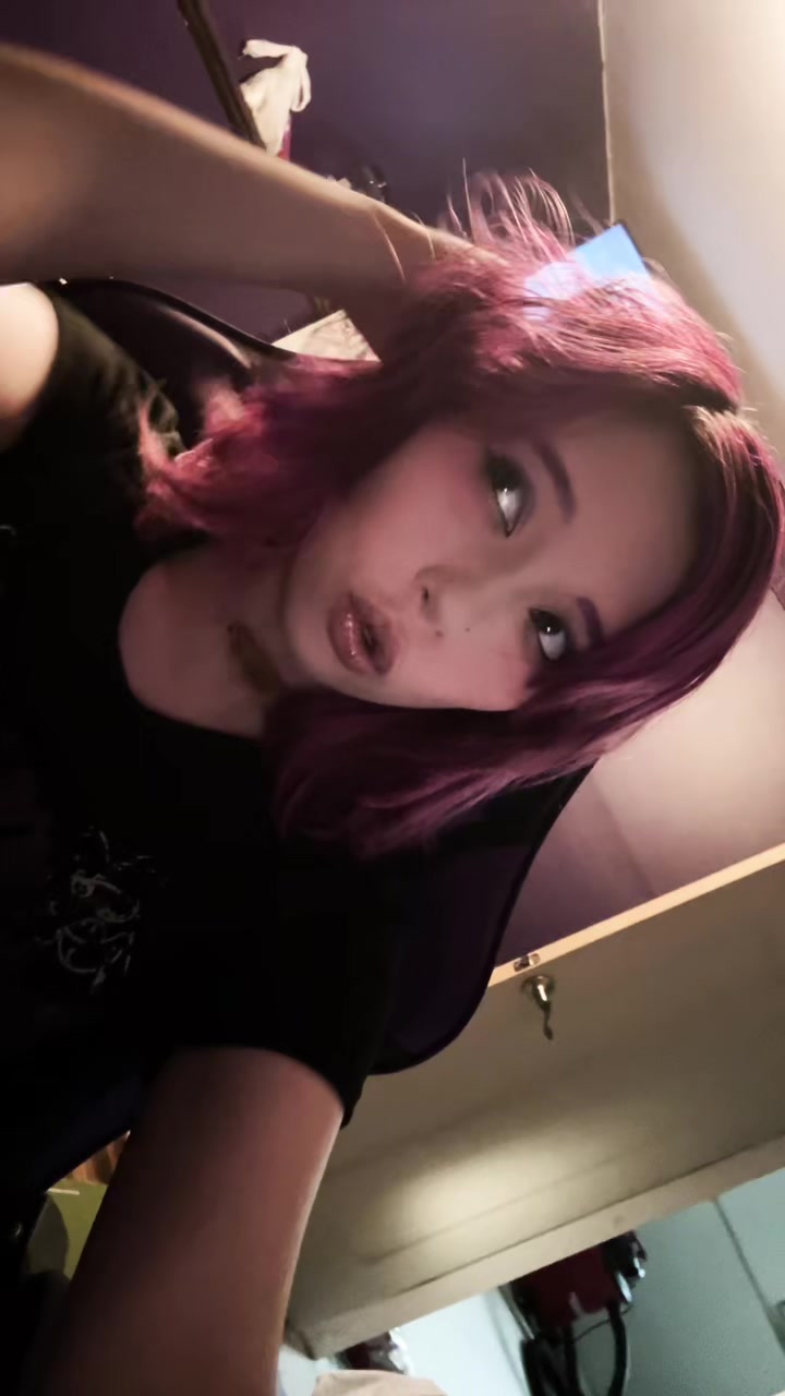 @Aaron 💜🩸
