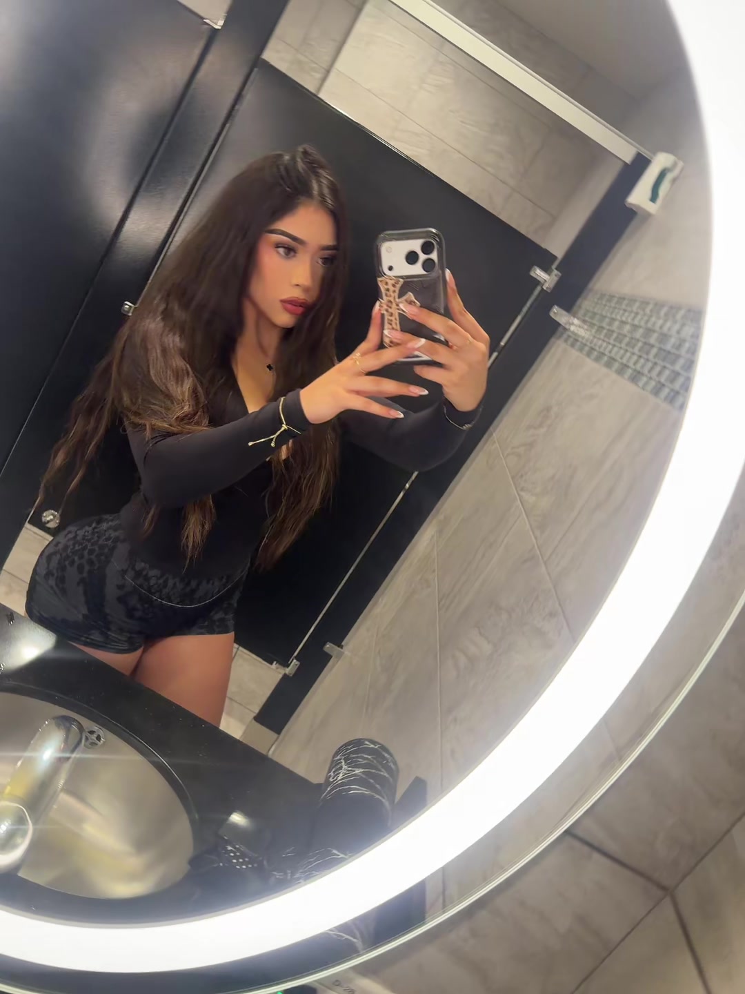 @_nataliaa.floress_