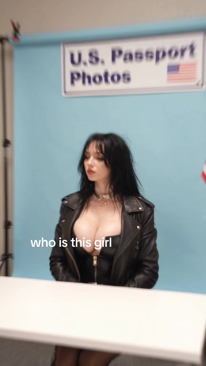 @Goth Girl Anna