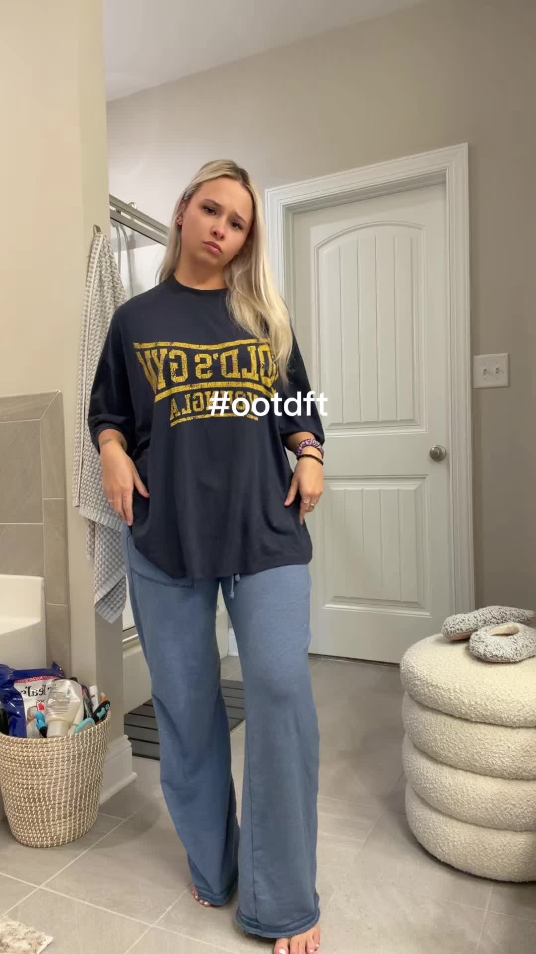@hay 🦦