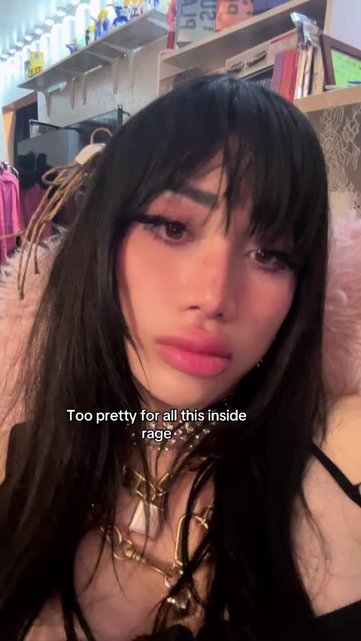 @Pinkii.Piegirly19