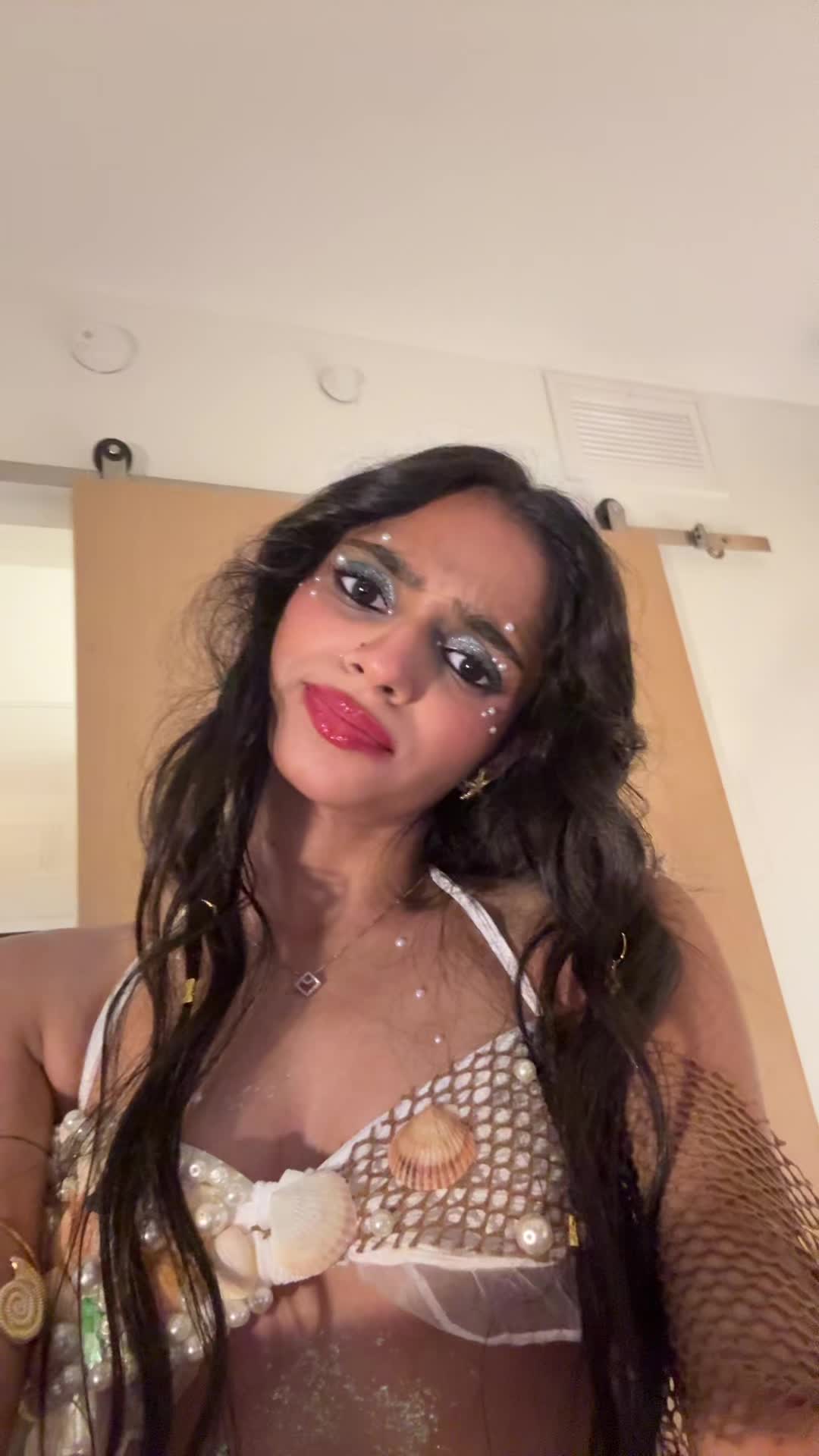 @Aayushi