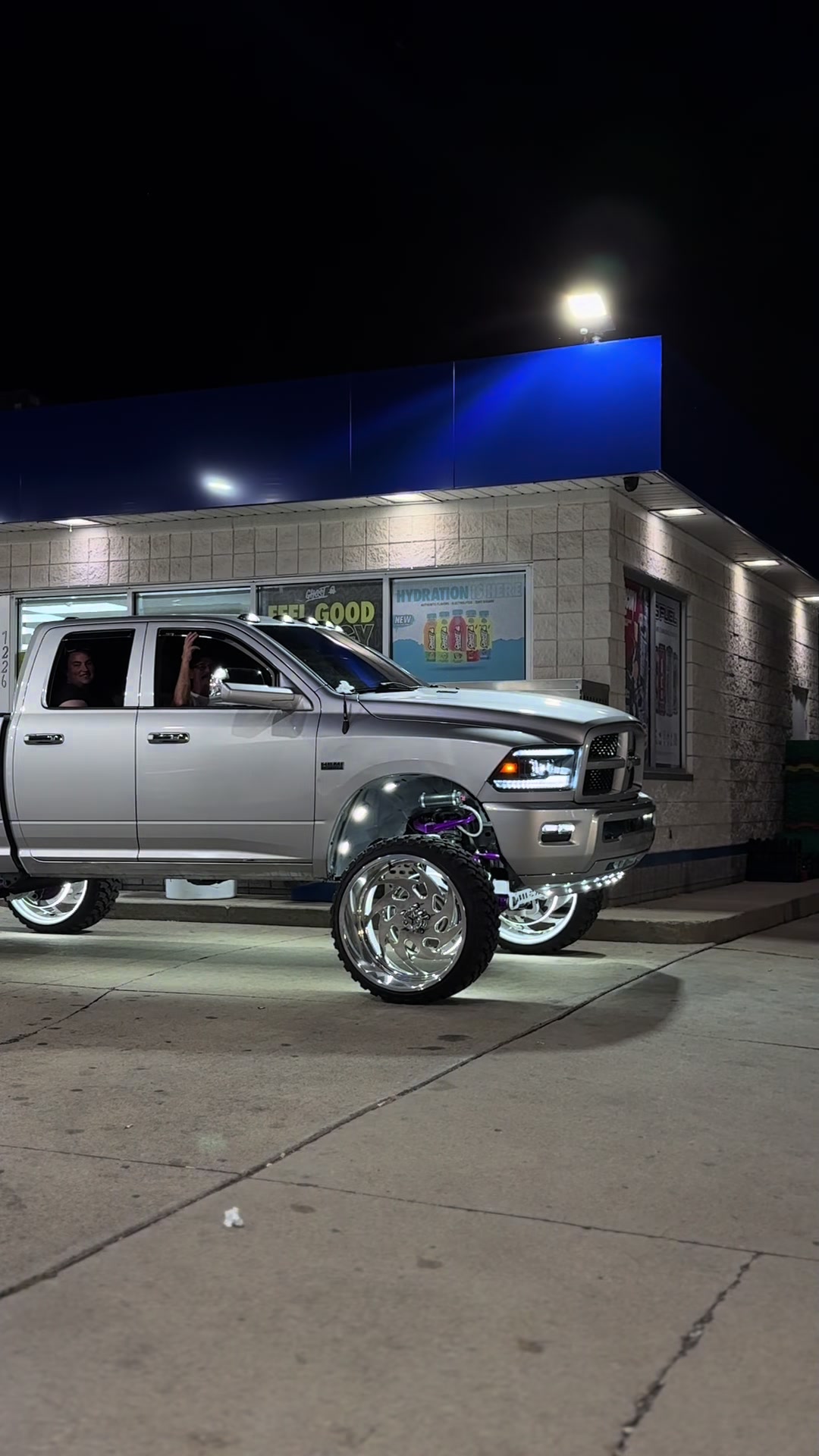 @Thatstockhemi