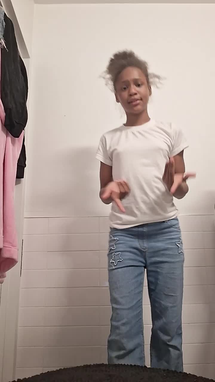 @THEEONLYRAYNEE