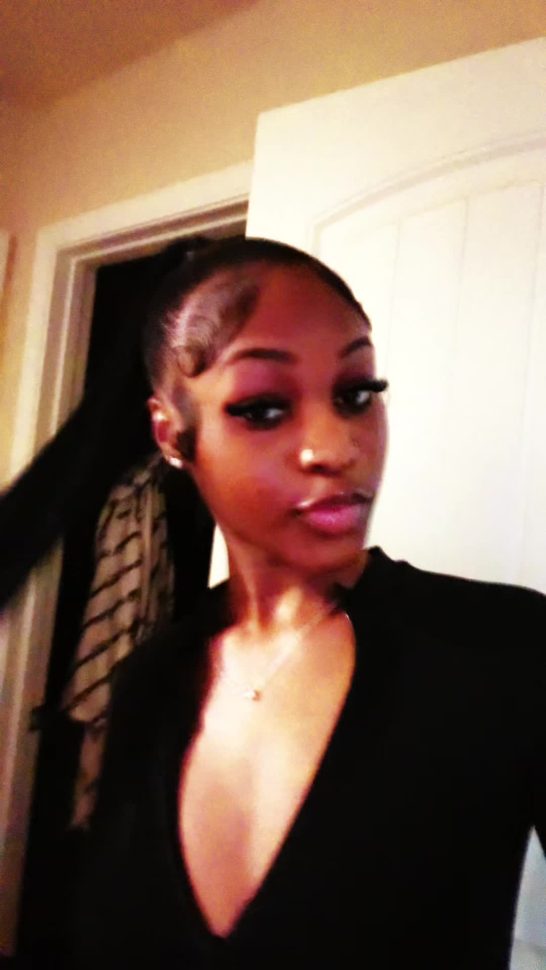 @Saniyah🕷️