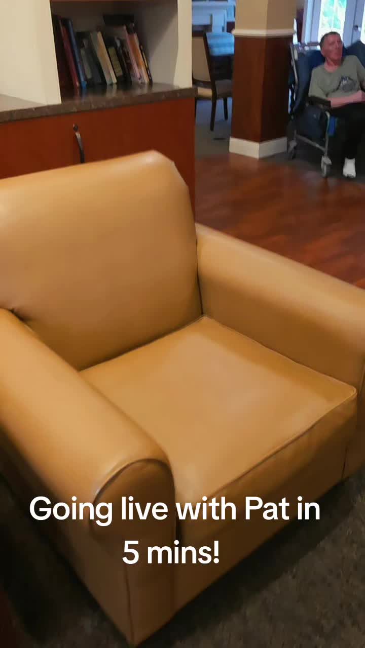@FoxyRoxyLovesYou