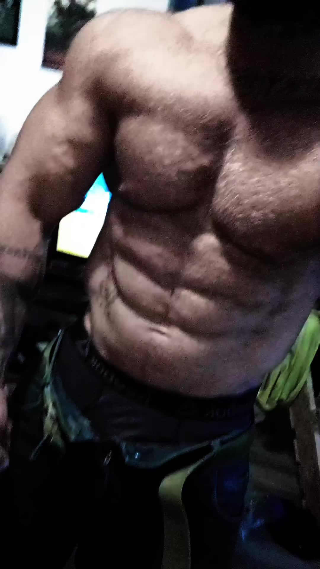 @Flesh_artist_1985