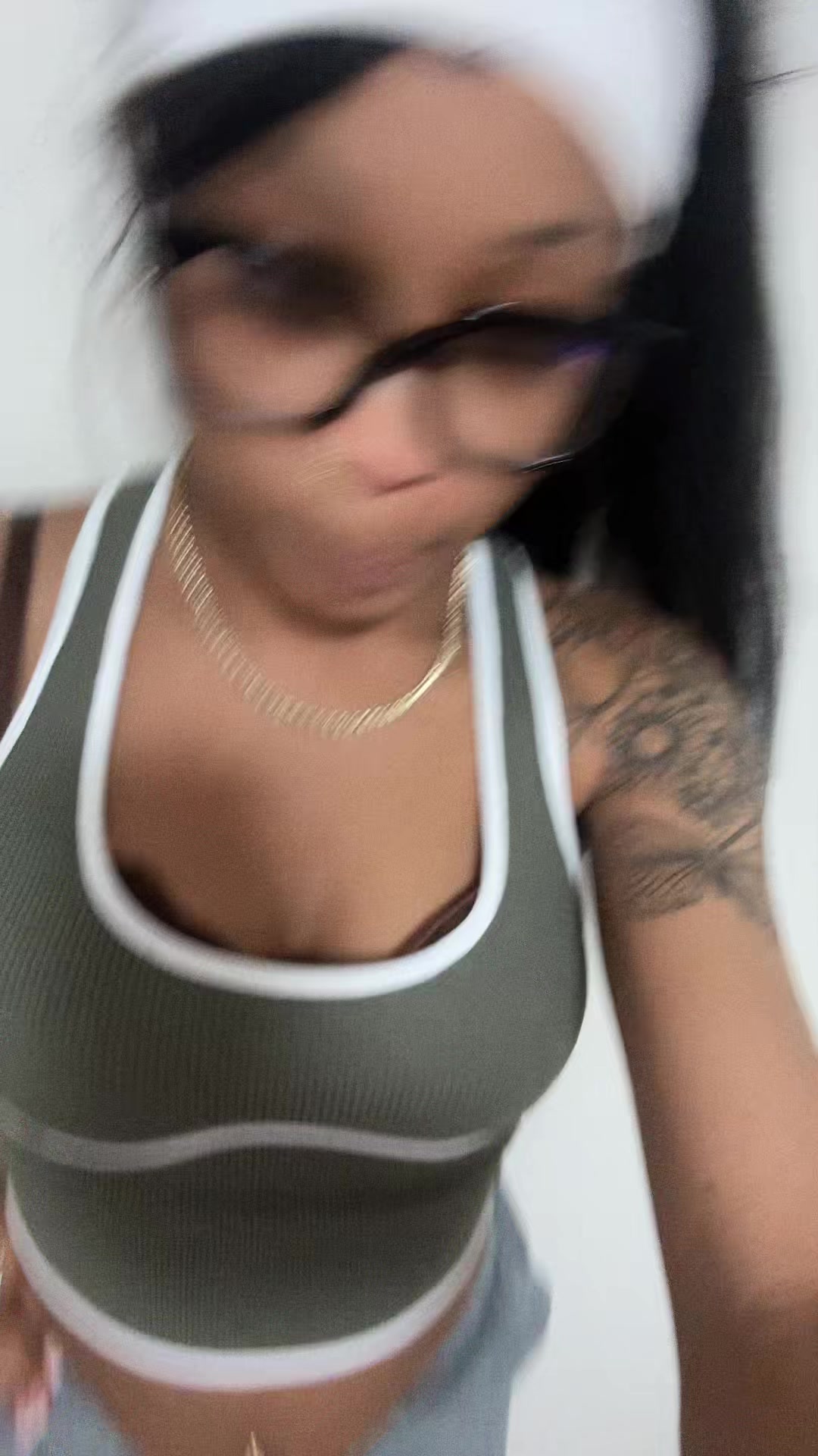 @_ms.h0lly_wood