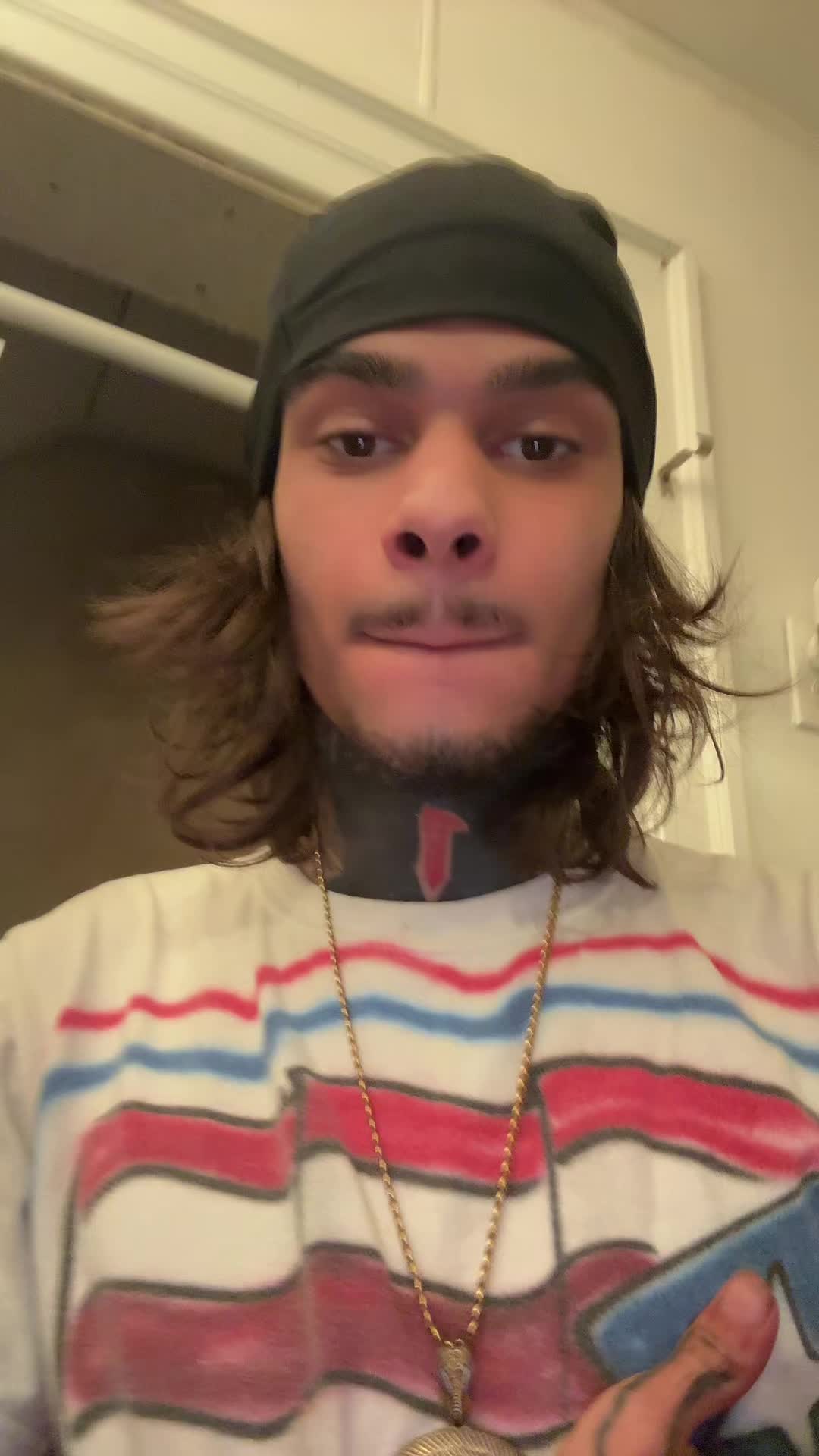 @️