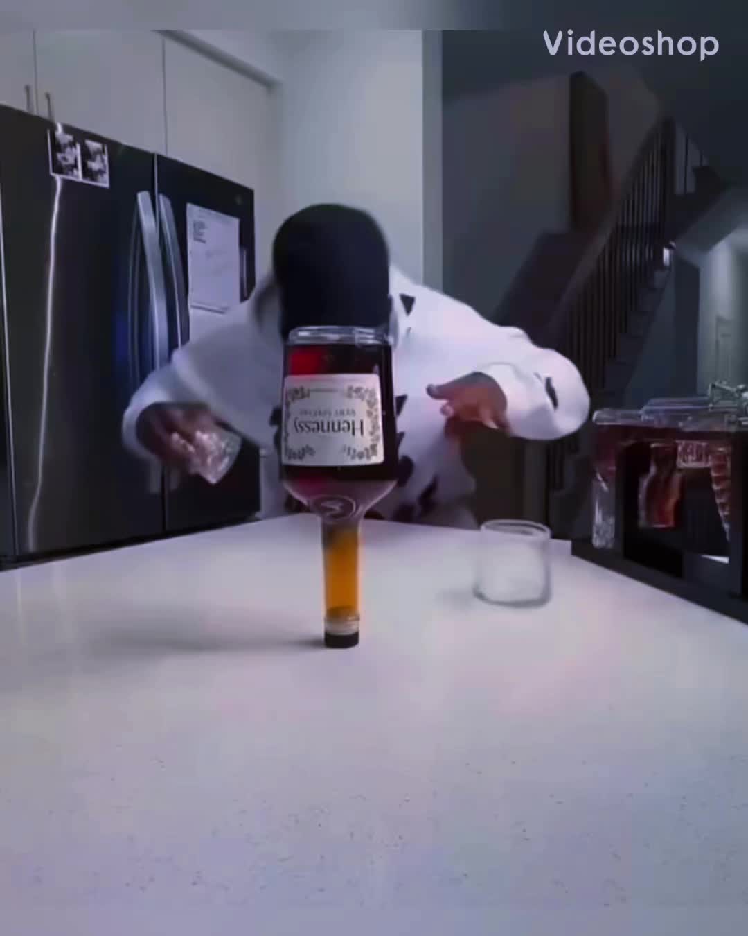 @ShakeyFunnyAzz☑️