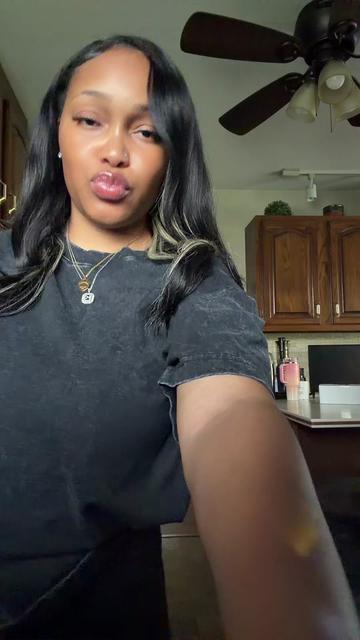 @kenniimichelle