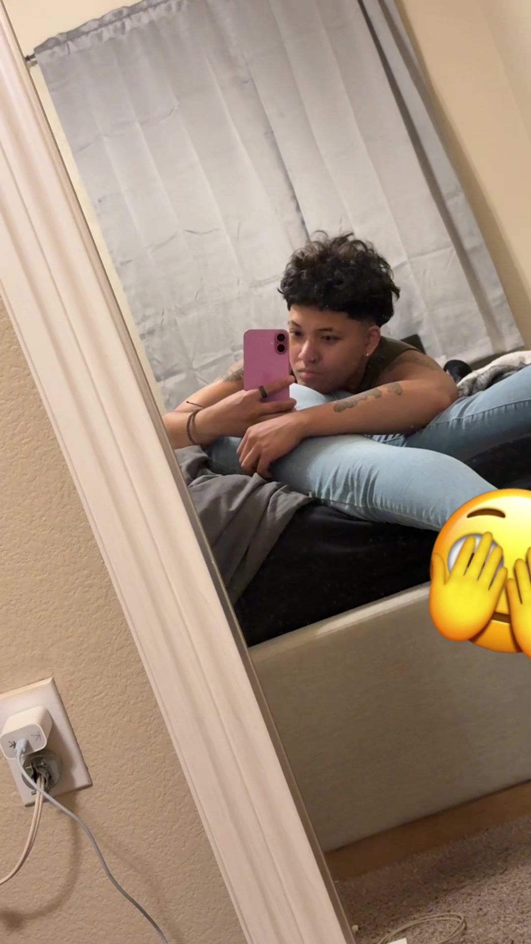@️
