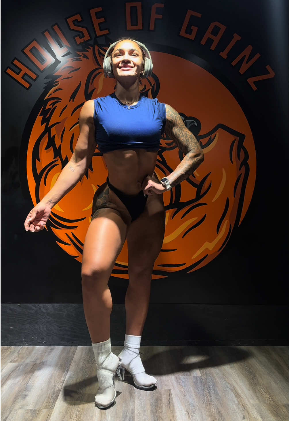@ibuildbaddies