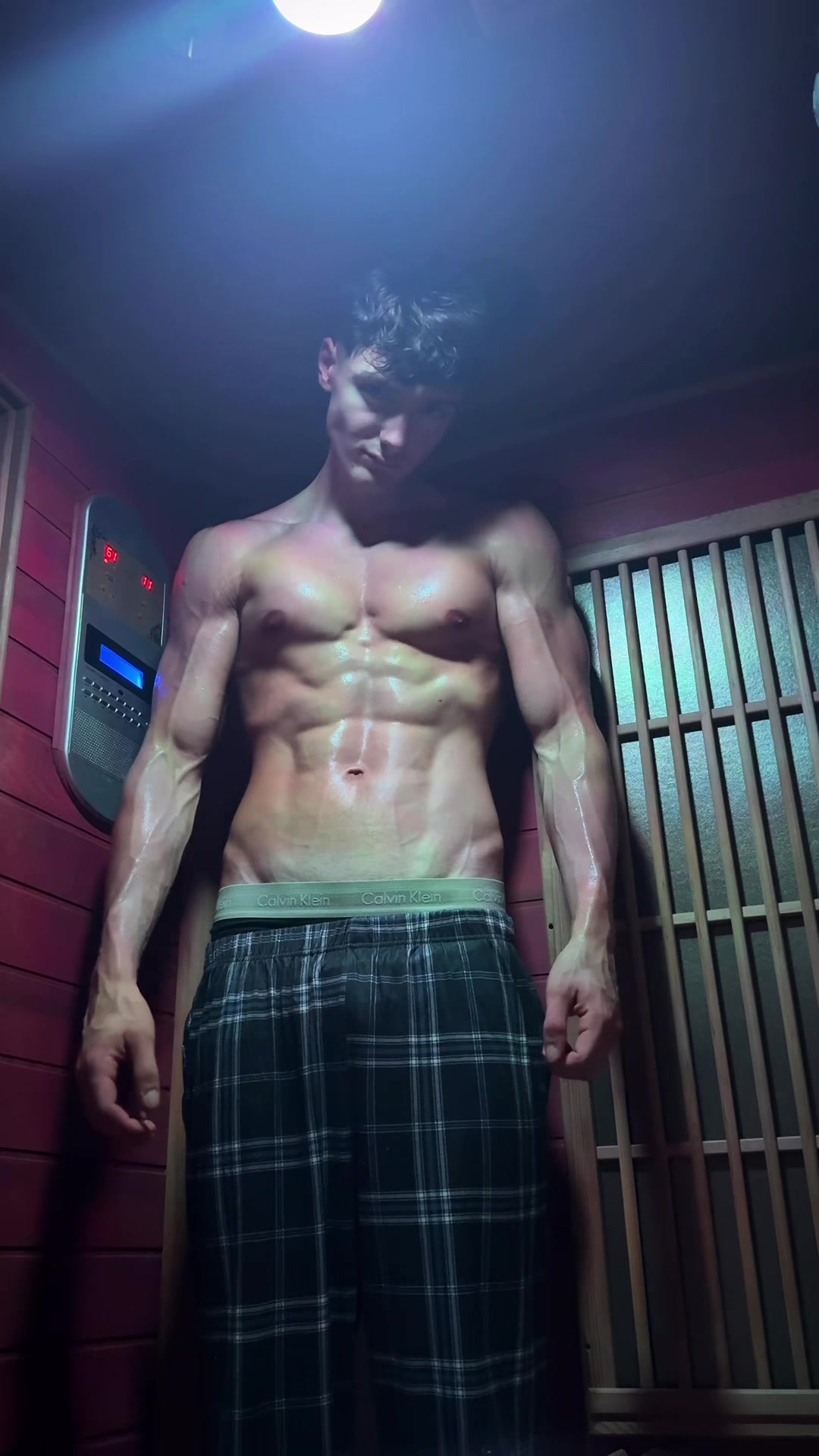 @Levilovesgym