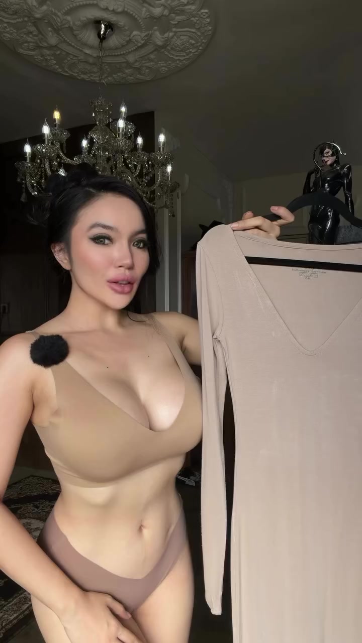 @mynameismonica