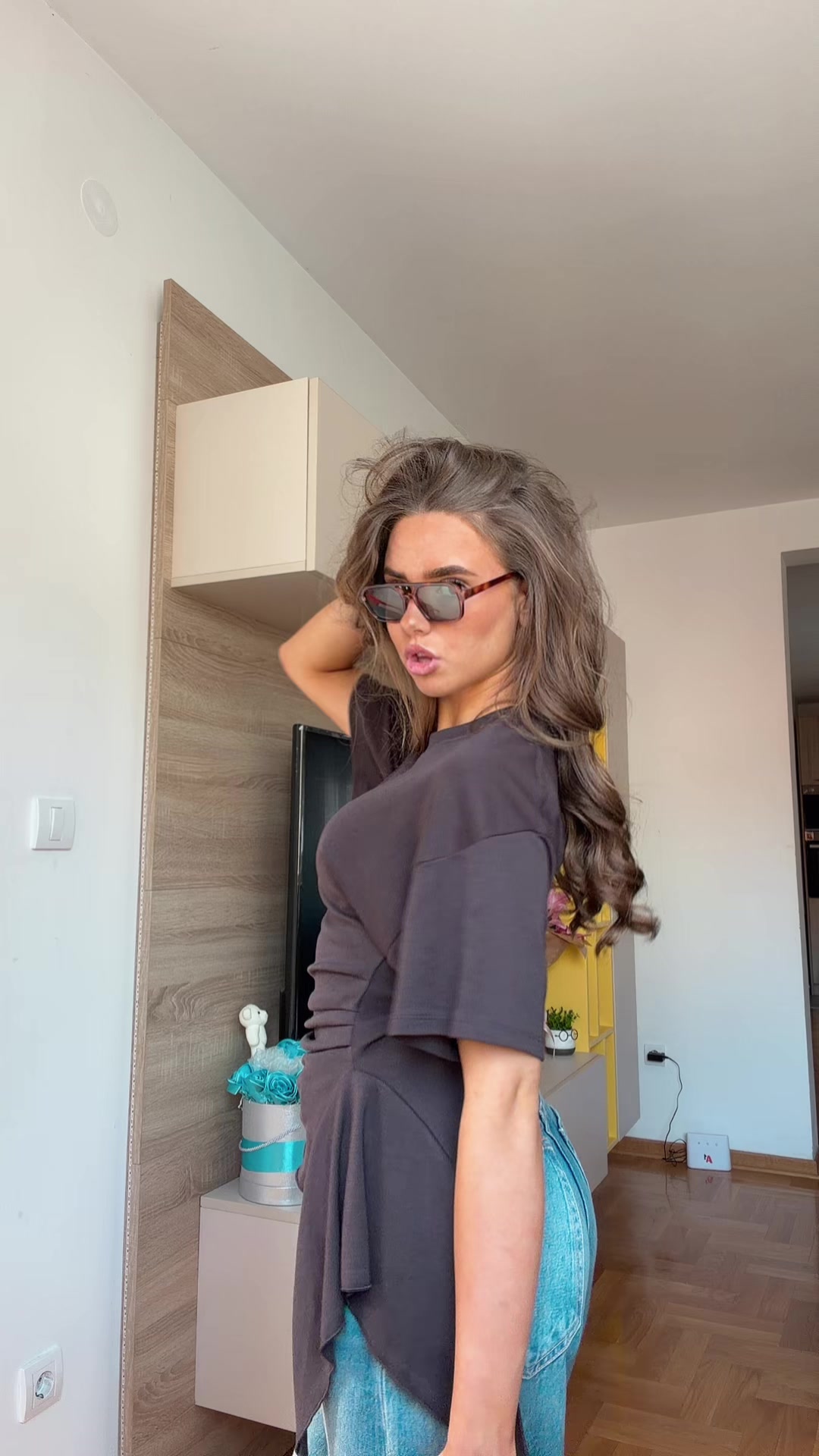 @лара