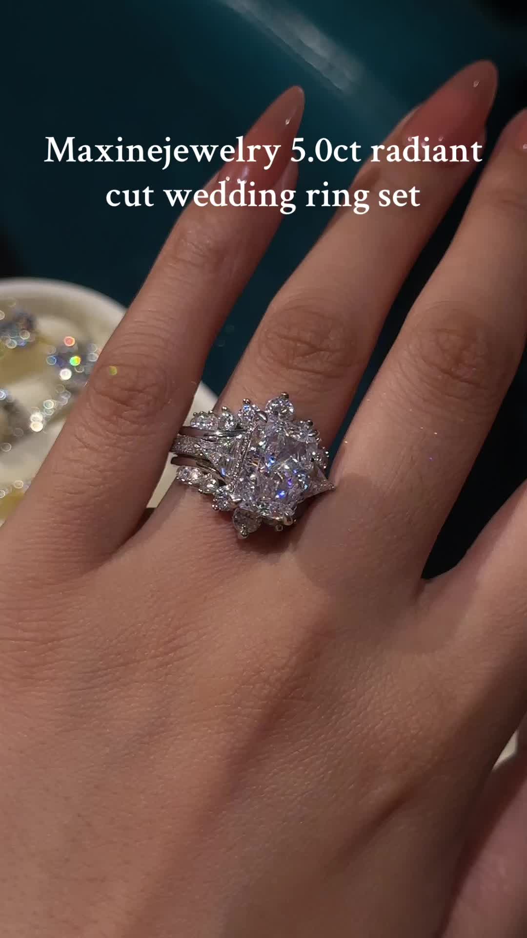 @Maxinejewelry_official