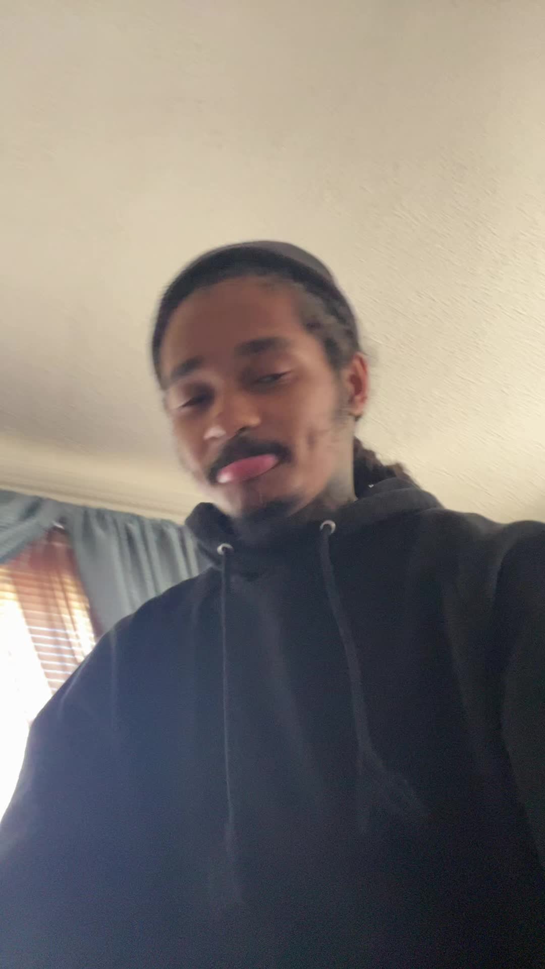 @🎒