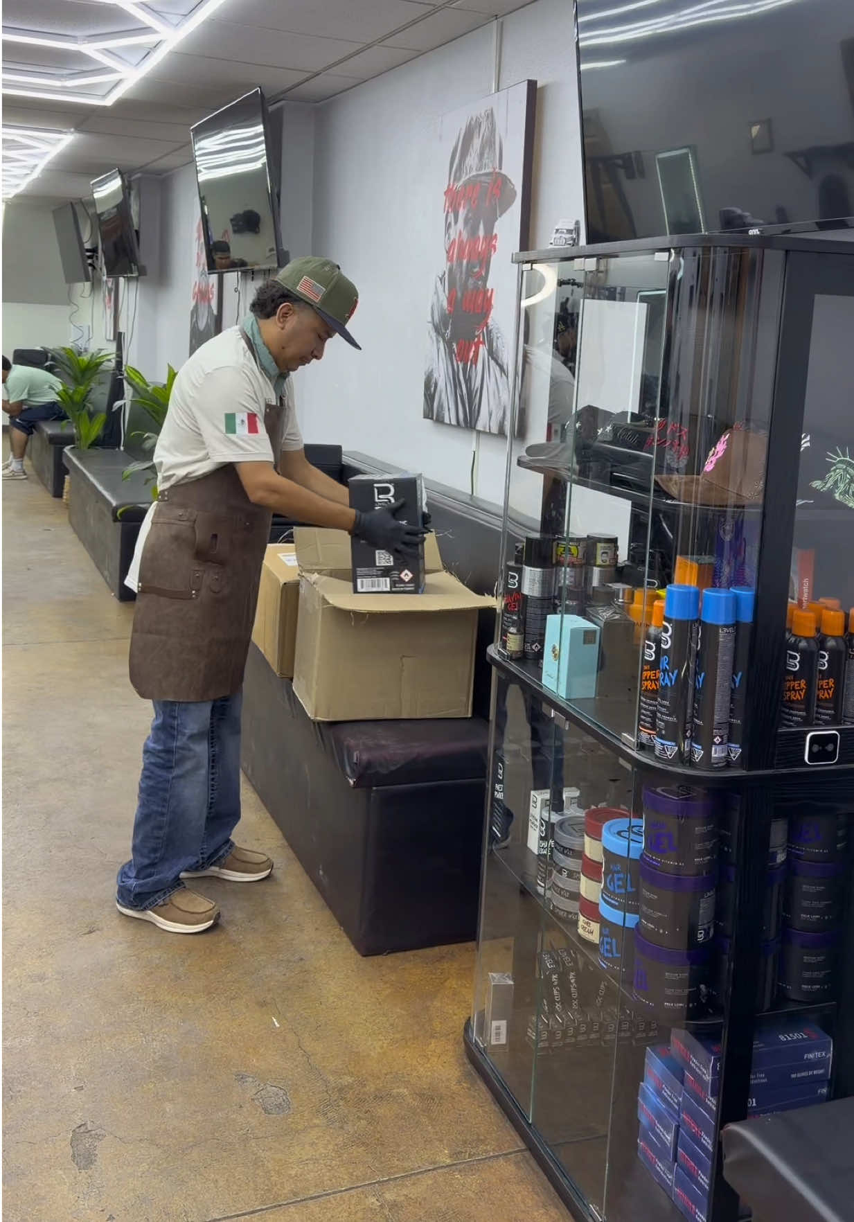 @Jisai Barber