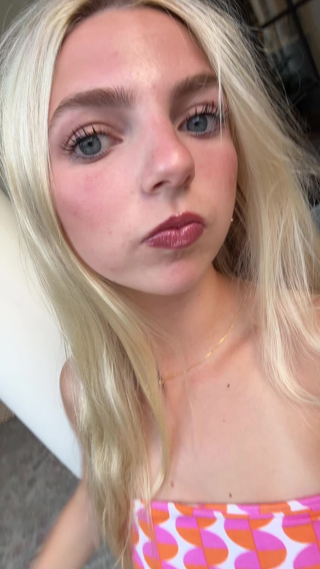 @Livieeee 😇💖🦄🌟