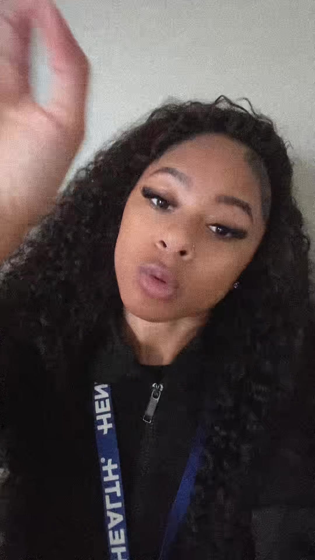 @Mia