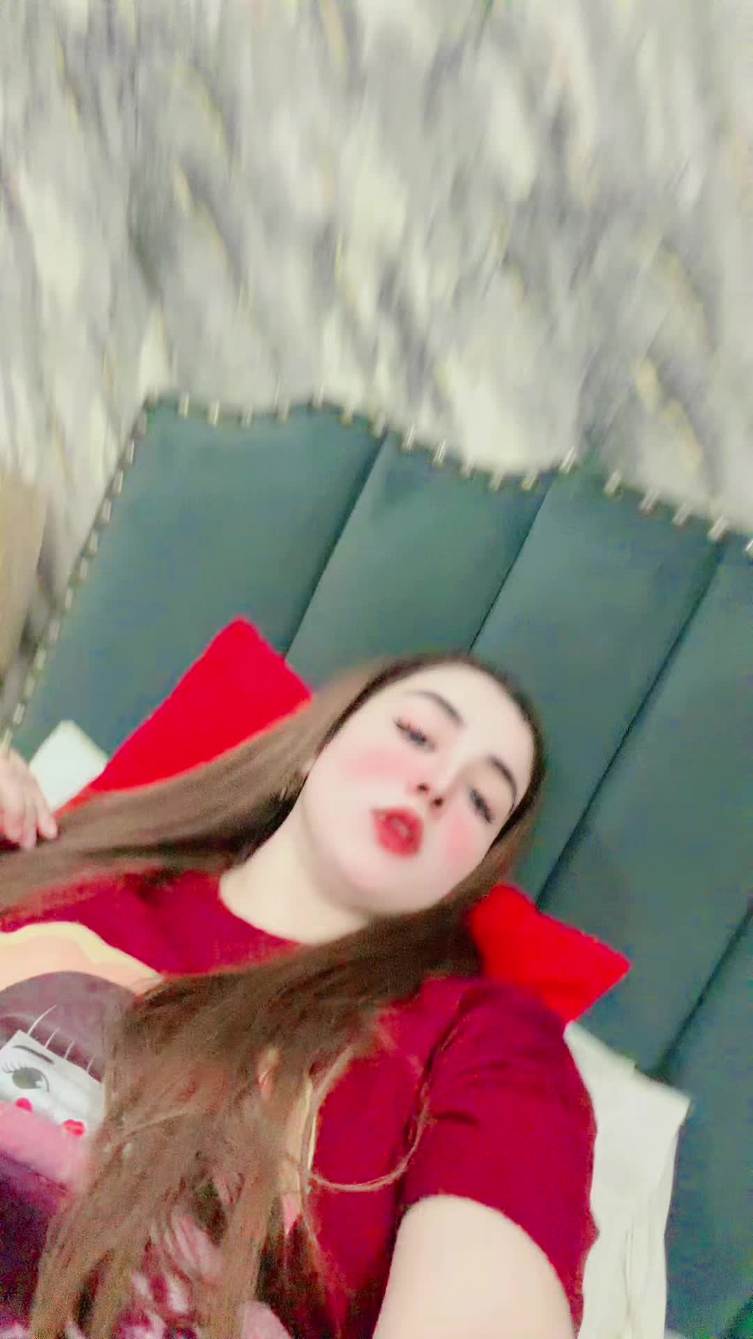@Lovely Khan 🥀