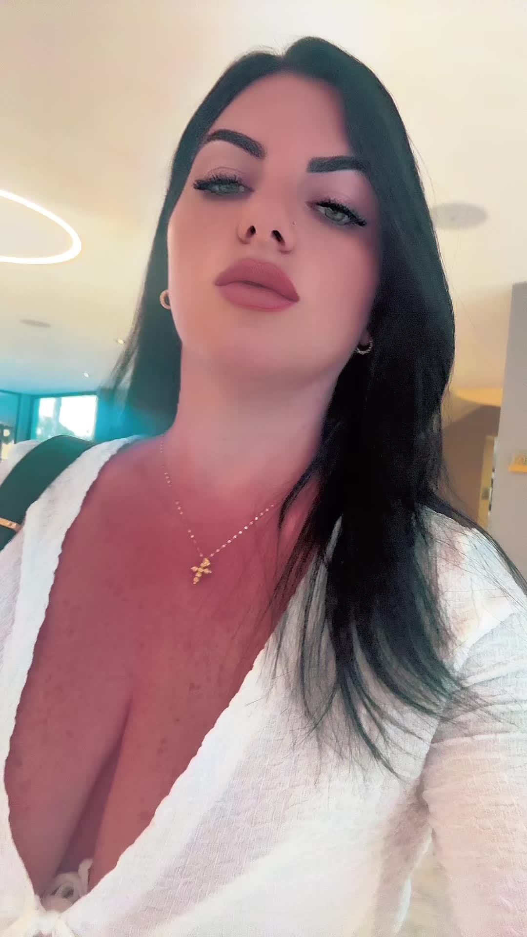 @Melania 🧡