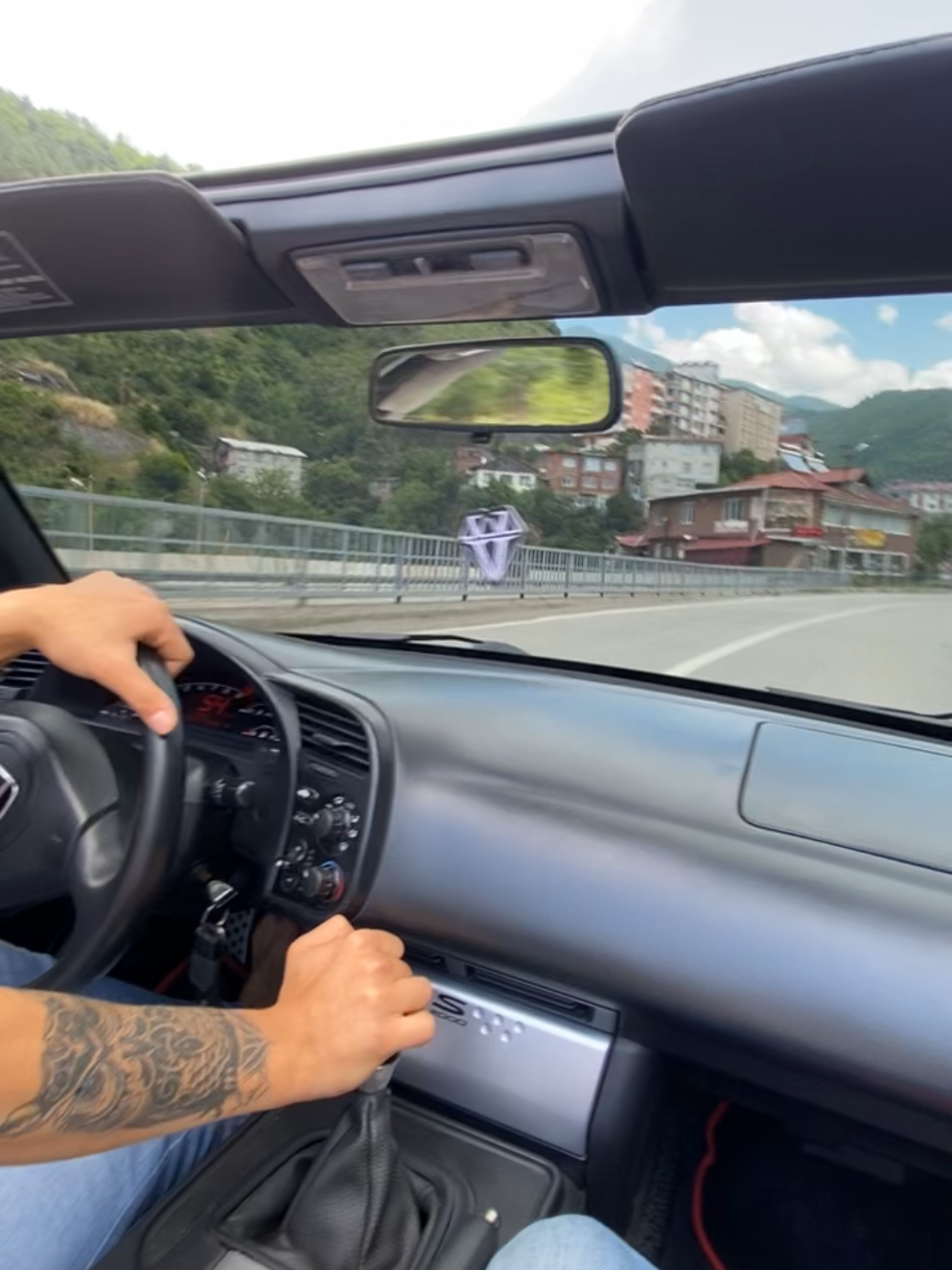 @𝐔𝐌𝐔𝐓