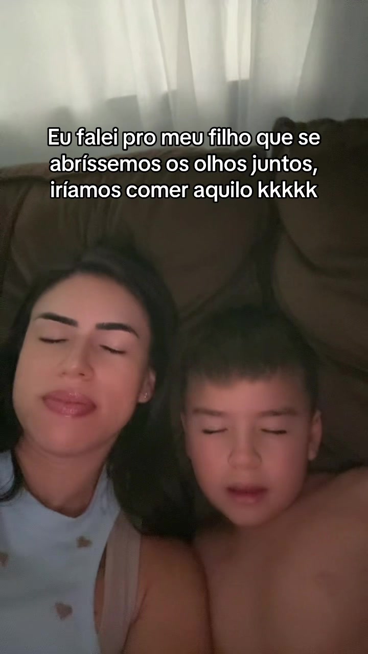 @D&eacute;bora