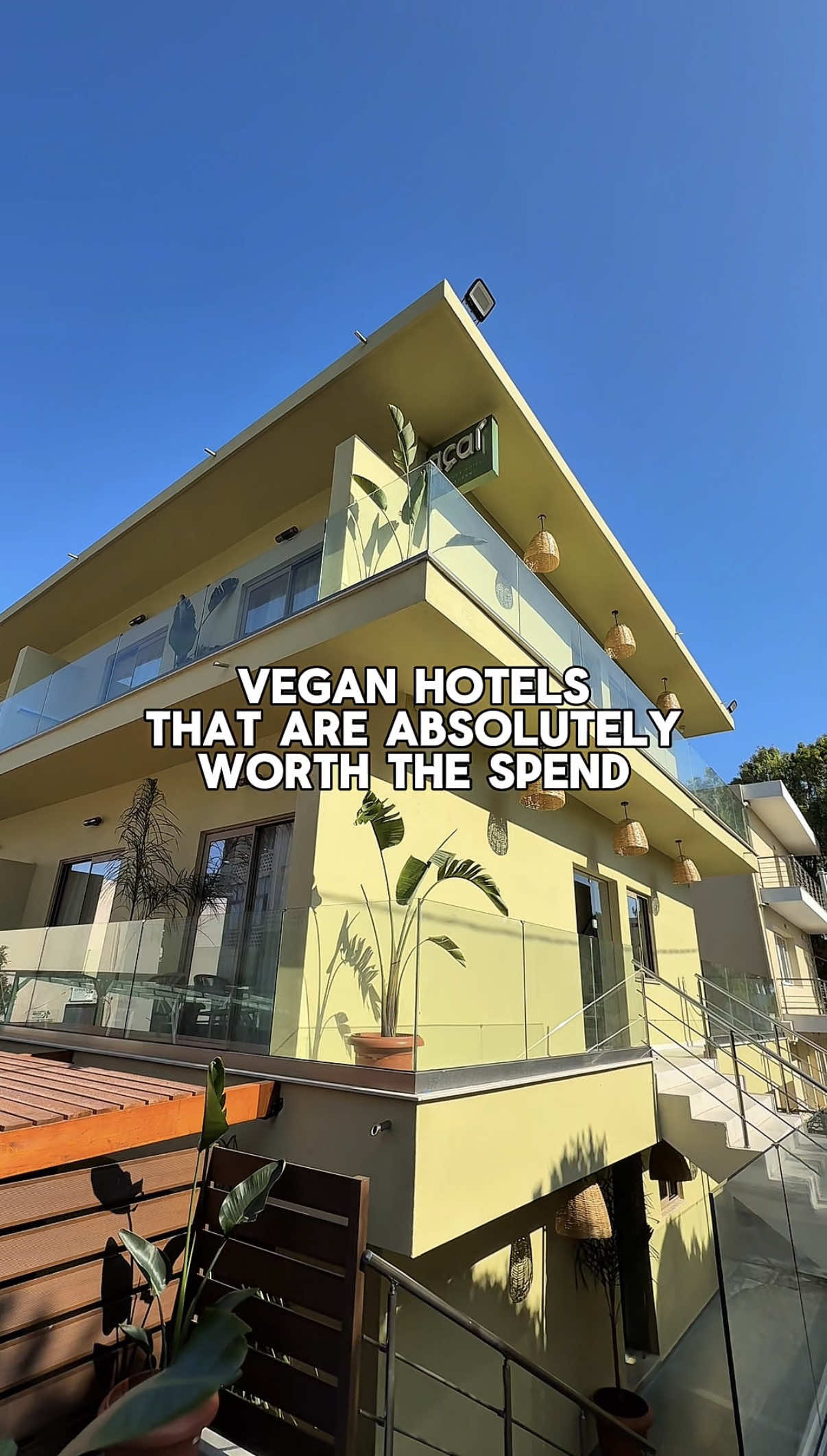 @maggieeatsvegan