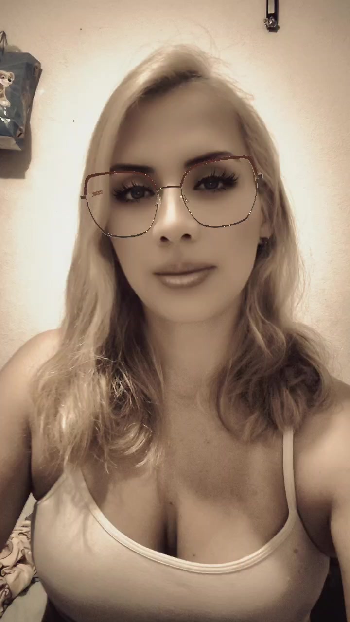 @Aleja❤️monita❤️