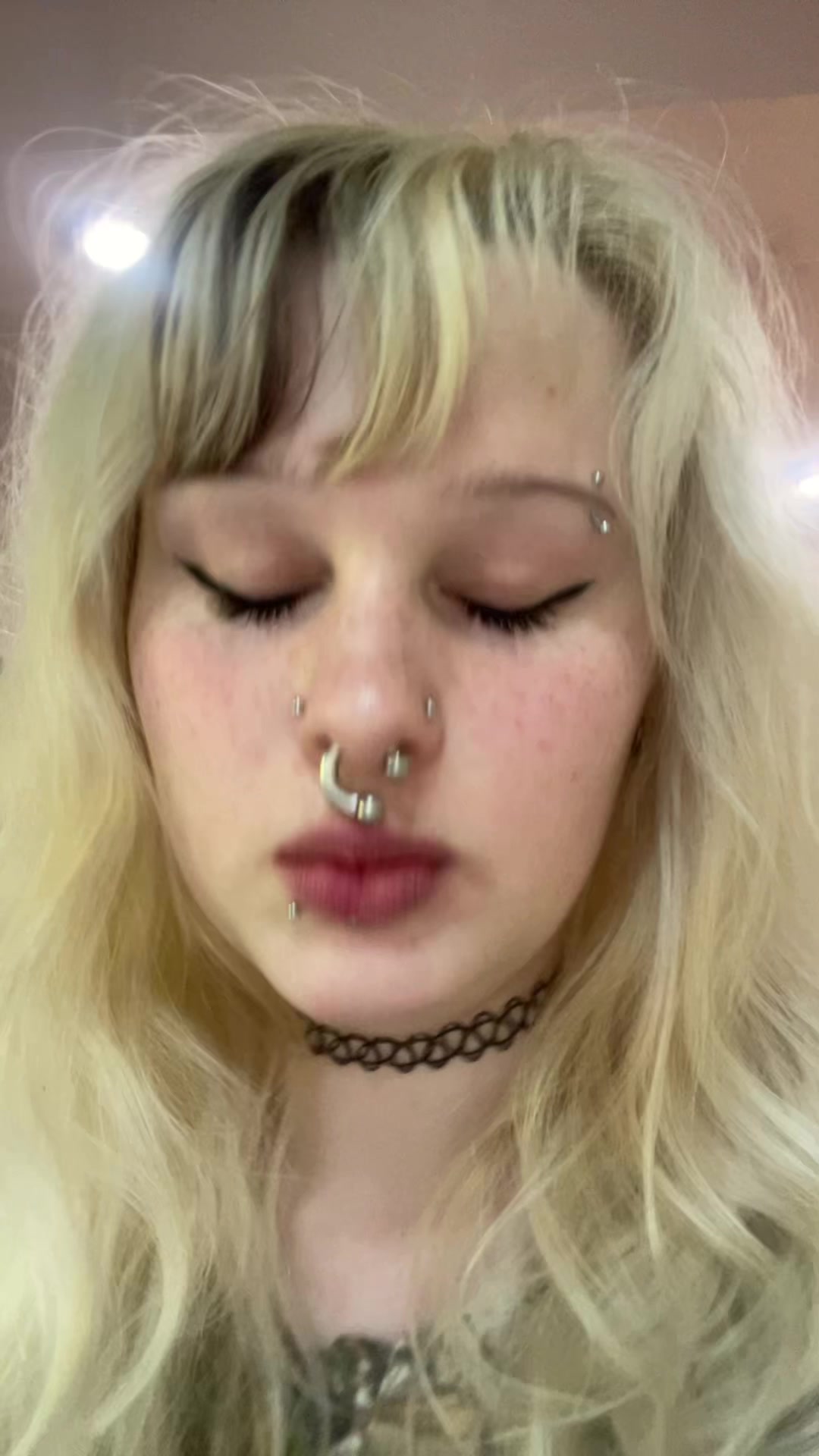 @(stella) not underboob