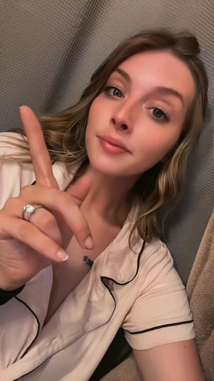 @AlyBees