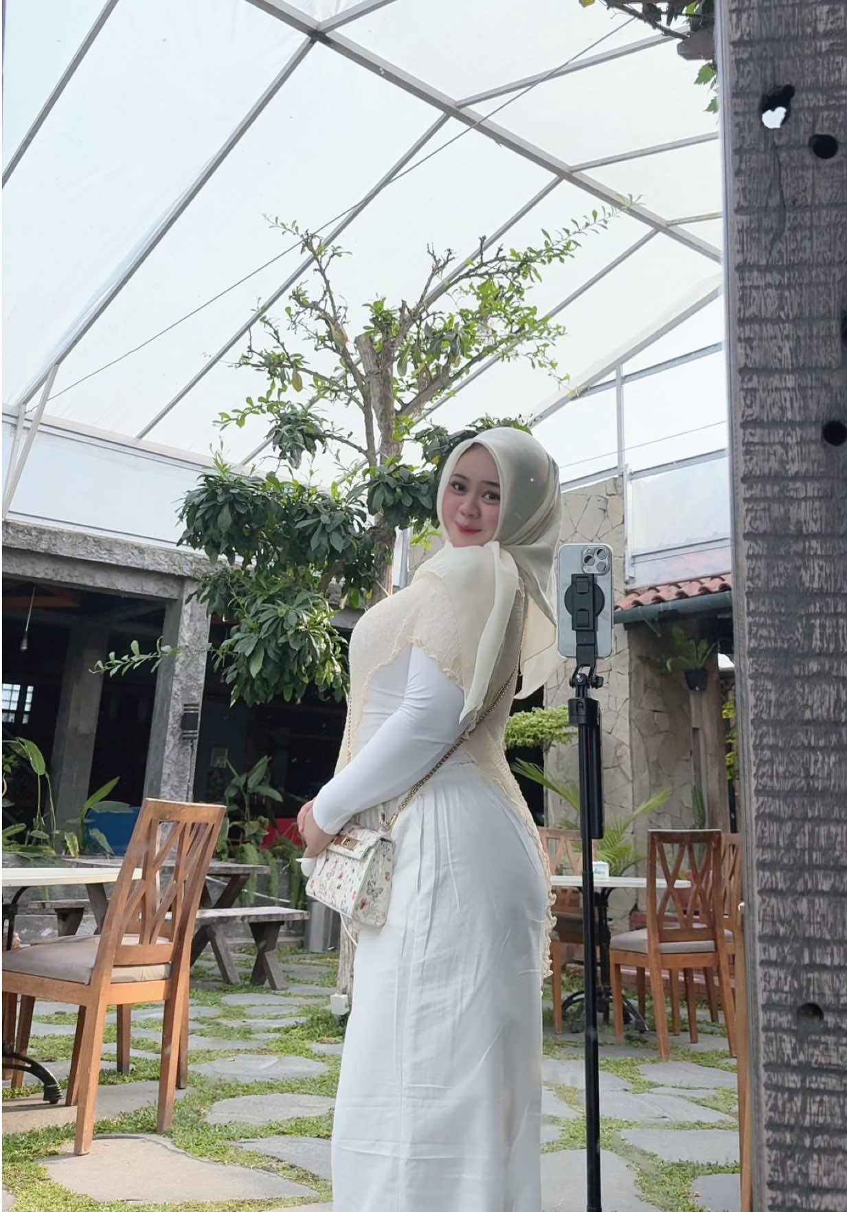 @ig: dyah.viikaa