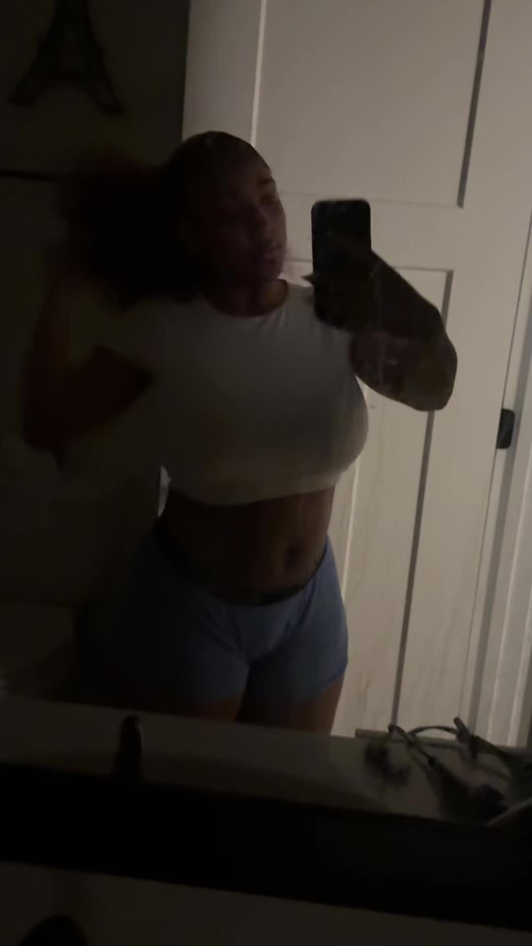 @chloedihnala