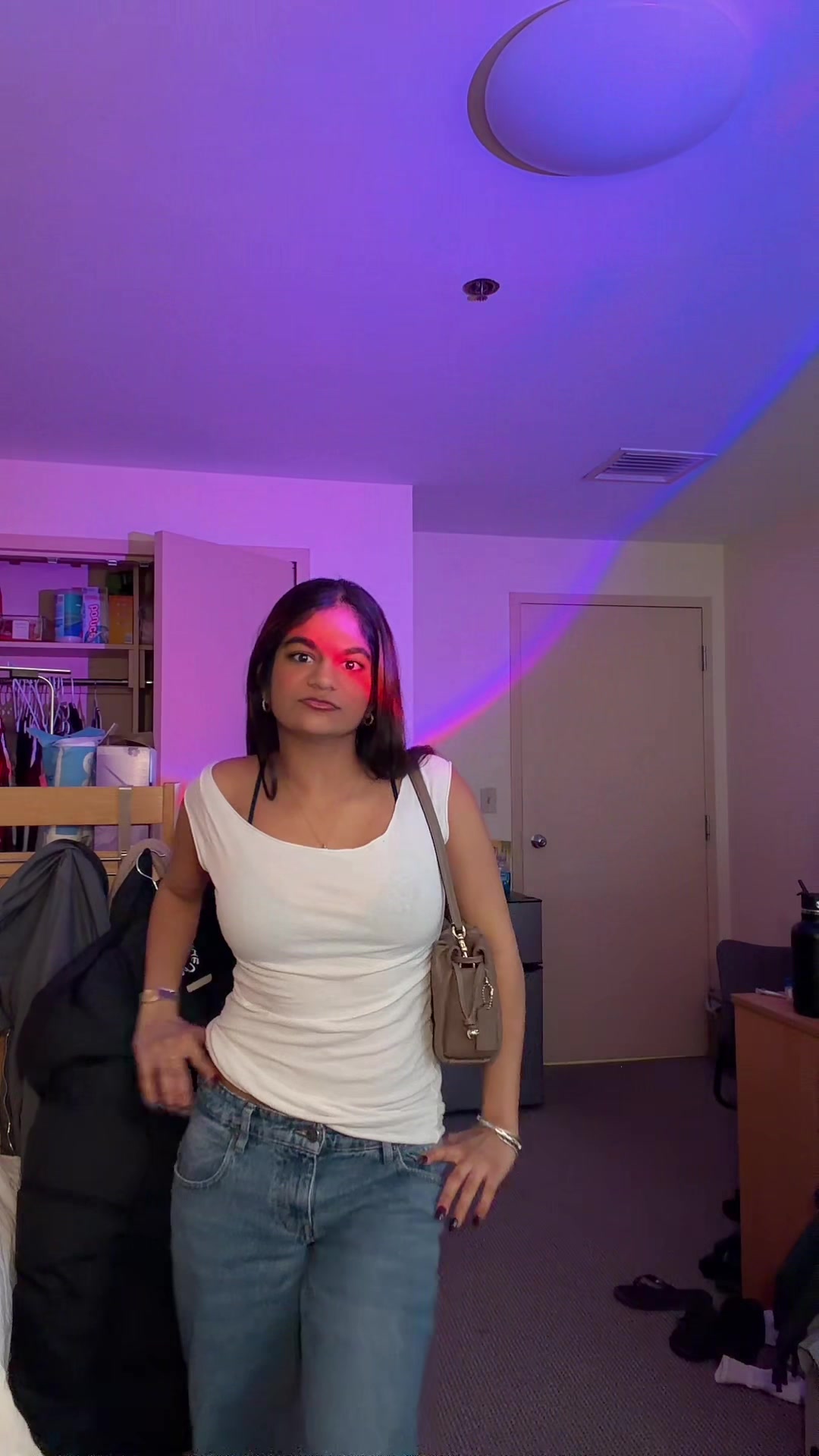 @anasha.st