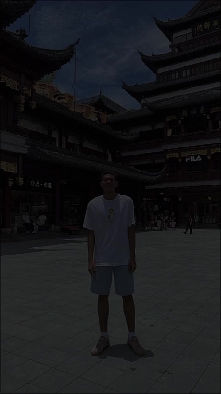 @トシ