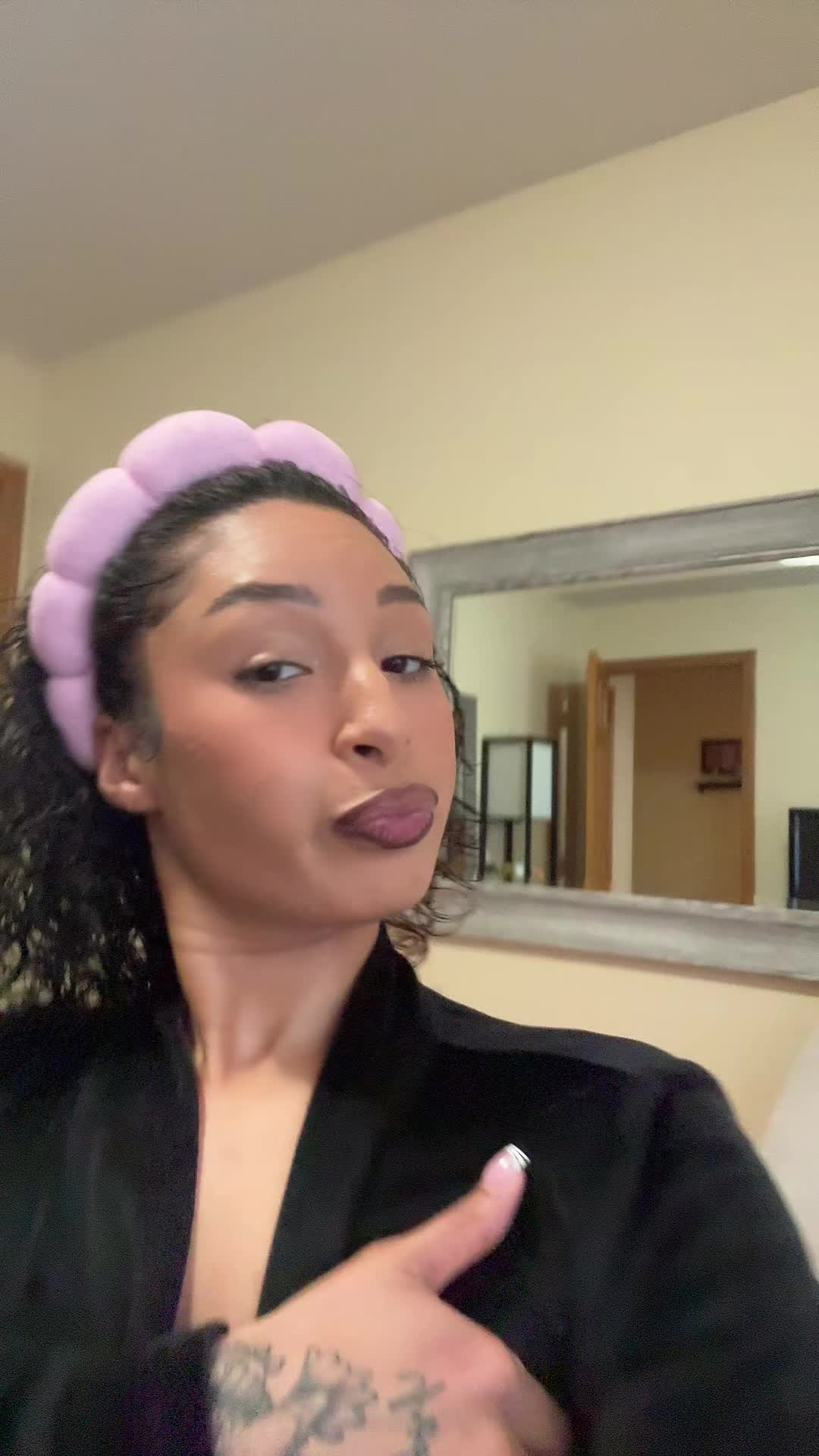 @shairenee