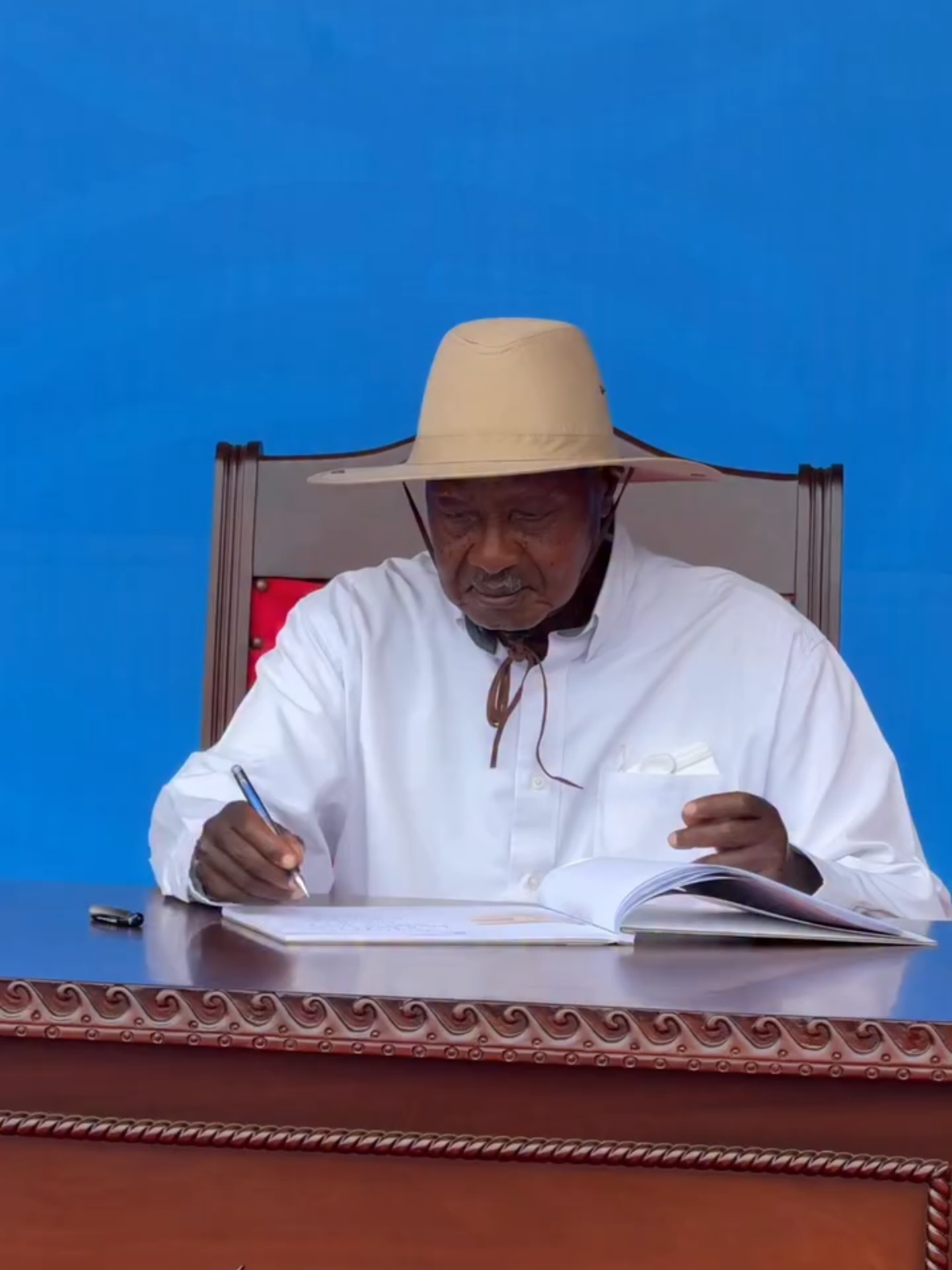@Yoweri Kaguta Museveni