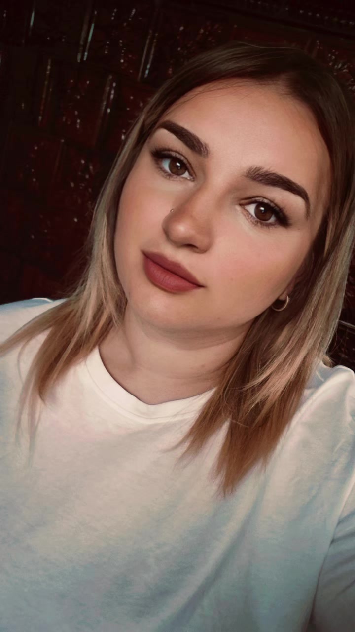@Alina Adam