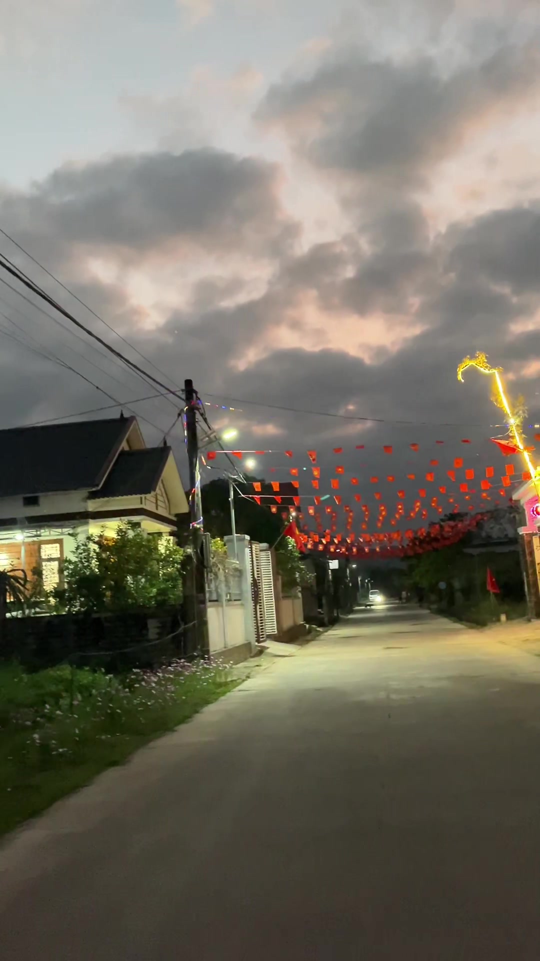 @N&agrave;o cưới Vương th&igrave; đổit&ecirc;n 😀👈