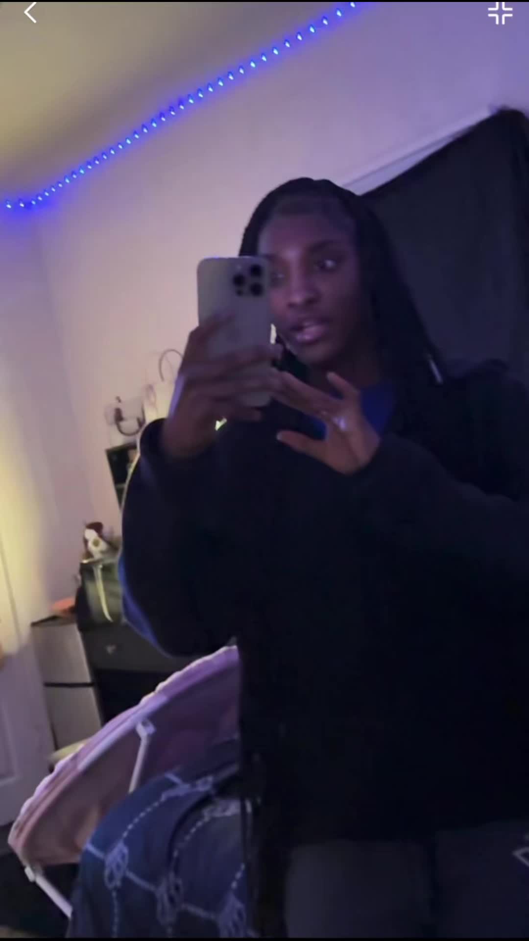 @Theyluvwayniece