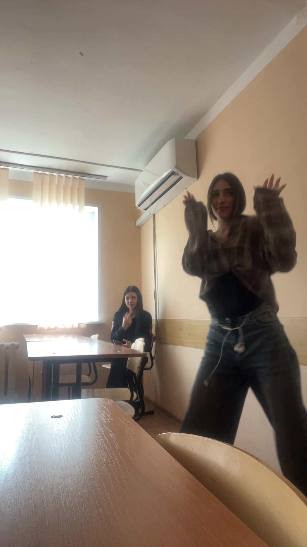 @полякова